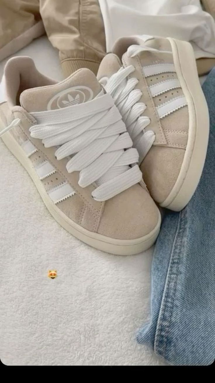 AD Campus - Beige / White