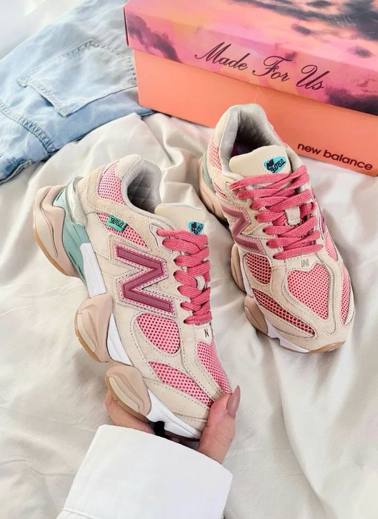 NB 9060 - Multicolor Pink