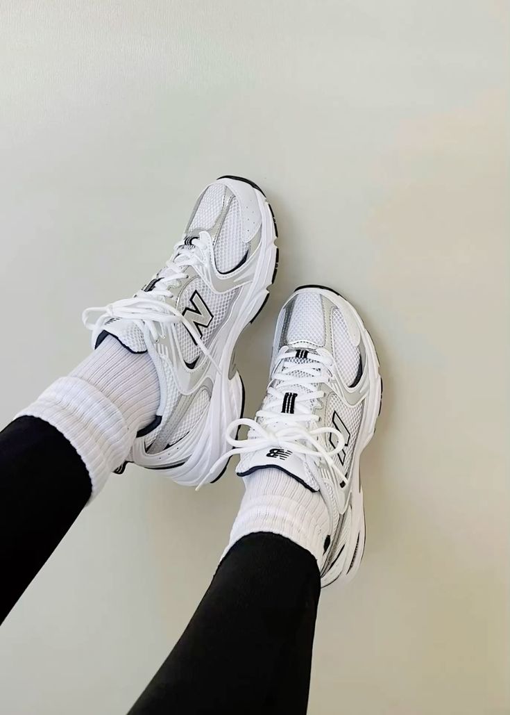 NB 530 - Silver/ White / Navy