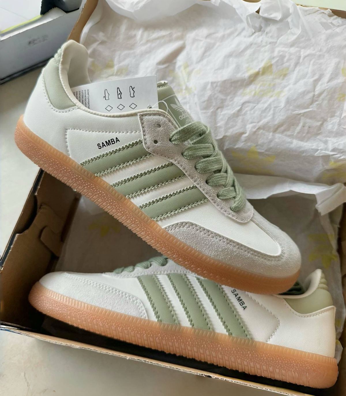 A Samba - White Green