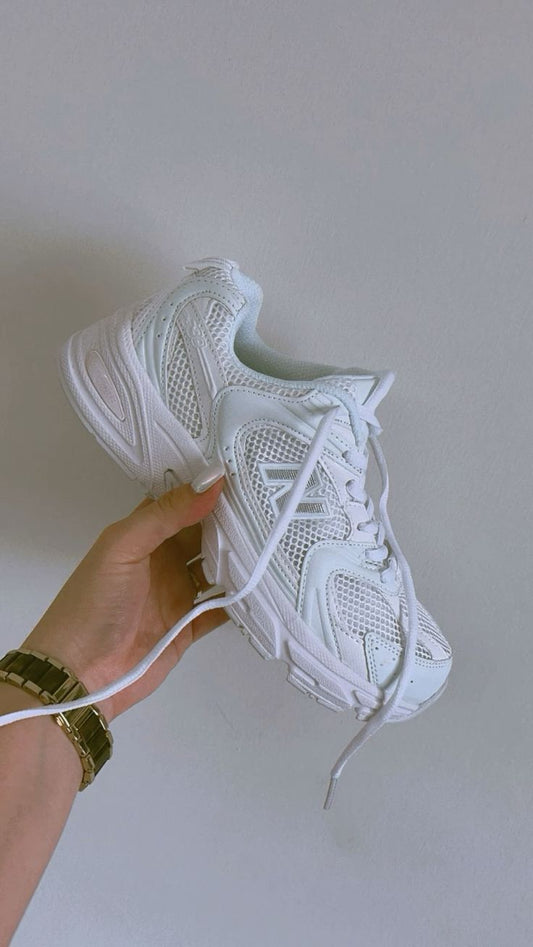 NB 530 - Triple White