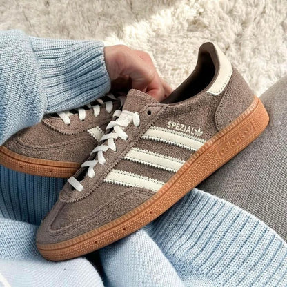 A Spezial Handball - Earth Strata Gum