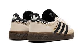 A Spezial Handball - Wonder White Black